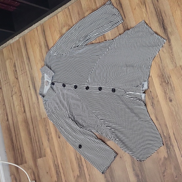 COMO VINTAGE Black White Stripe Lagenlook Roll-Tab Button Down Blouse - Picture 5 of 13